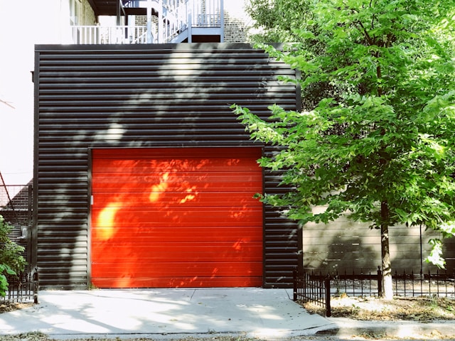 Maximizing Home Security: Understanding the Cutting-edge in Garage Door Technology