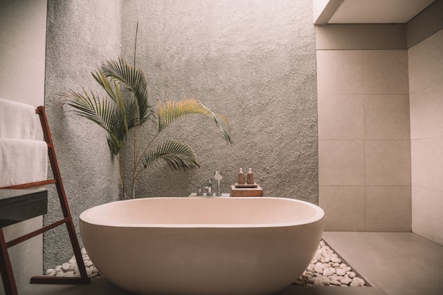 Transforming Your Bathroom into a Modern Oasis: Innovative Ideas for a Functional Makeover