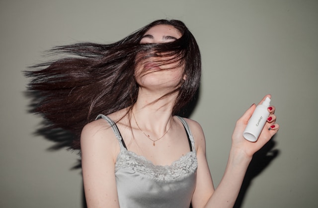 Hair Transplantation for Women: How FUE Offers a Discreet Solution