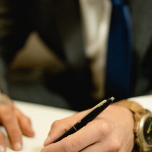 Top Benefits of Using a Mobile Notary for Busy Professionals